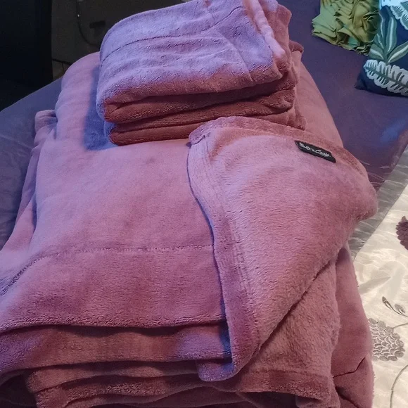 PURPLE SOFT & COZY KING SHEET SET 5PC. - Picture 4 of 4